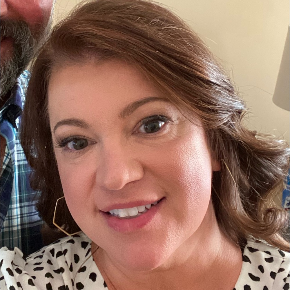 Meet your Posher, Robyn